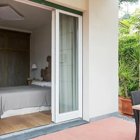 House Sea View Border