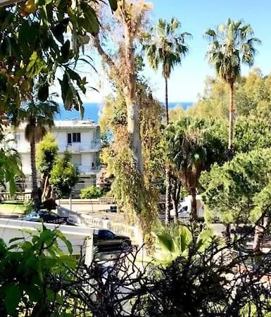 Hotel House Sea View Border