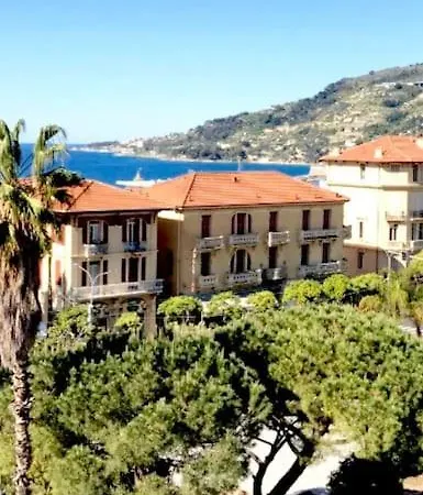 House Sea View Border